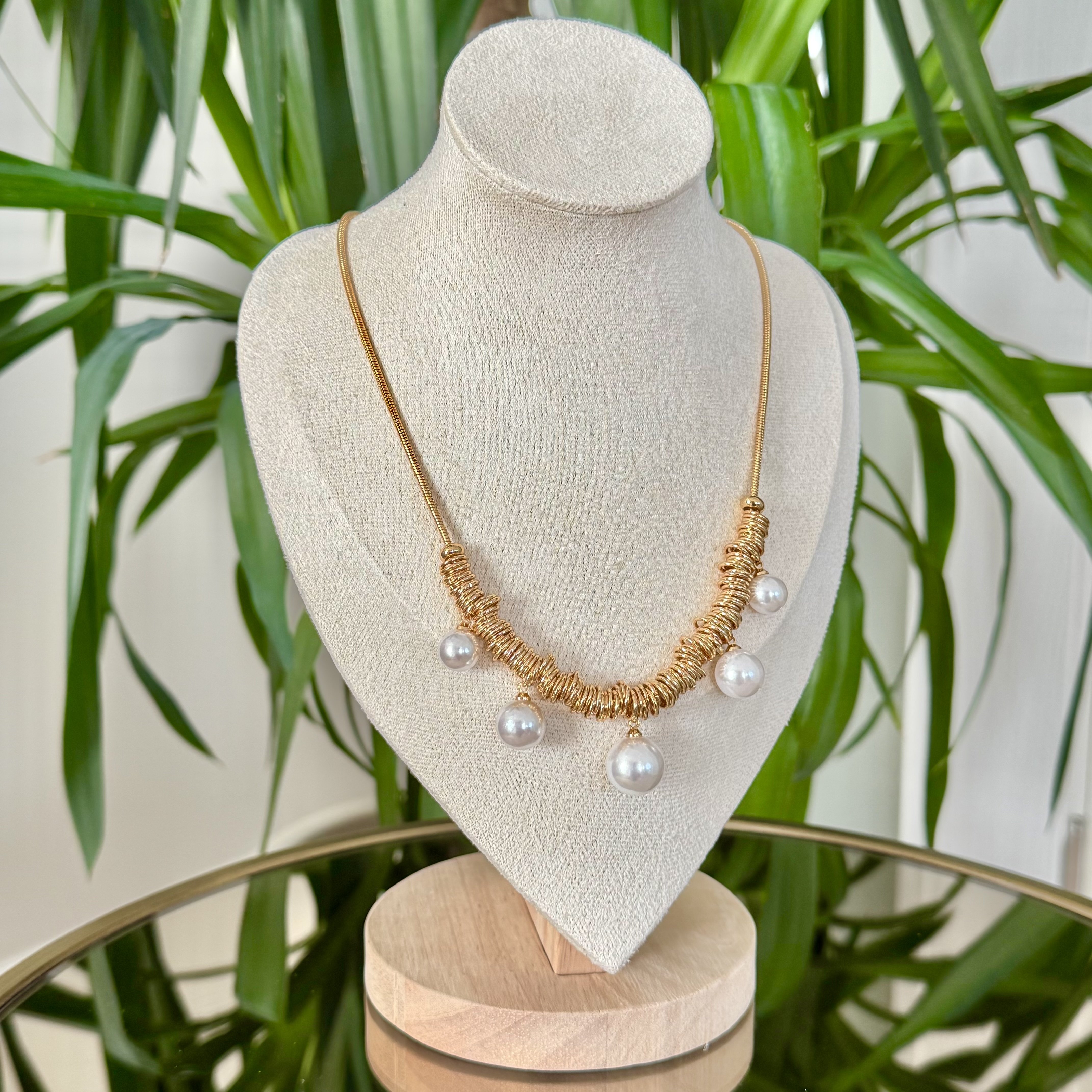 Altın Kaplama İnci Detaylı Kolye