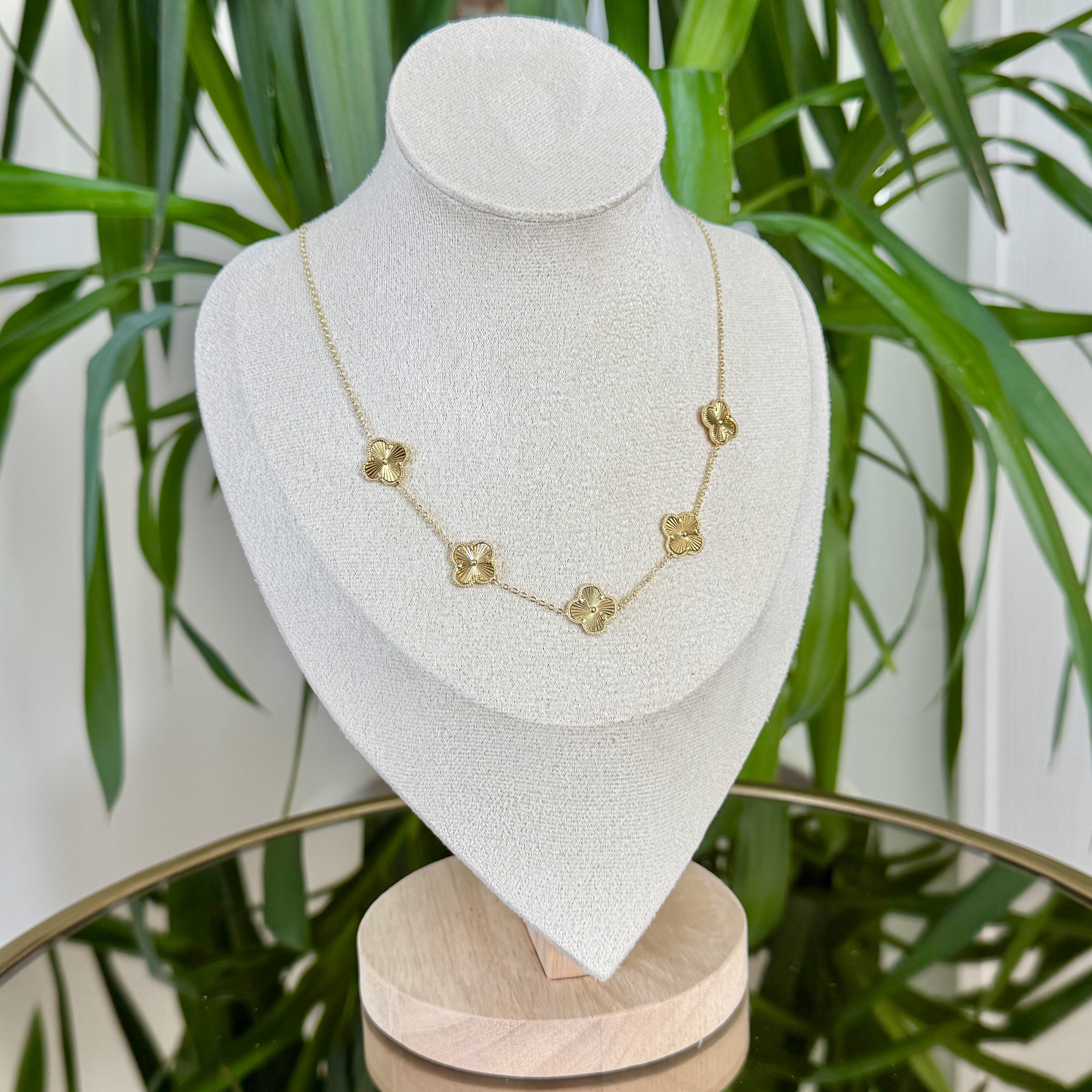 Özel Seri Gold Yonca Kolye