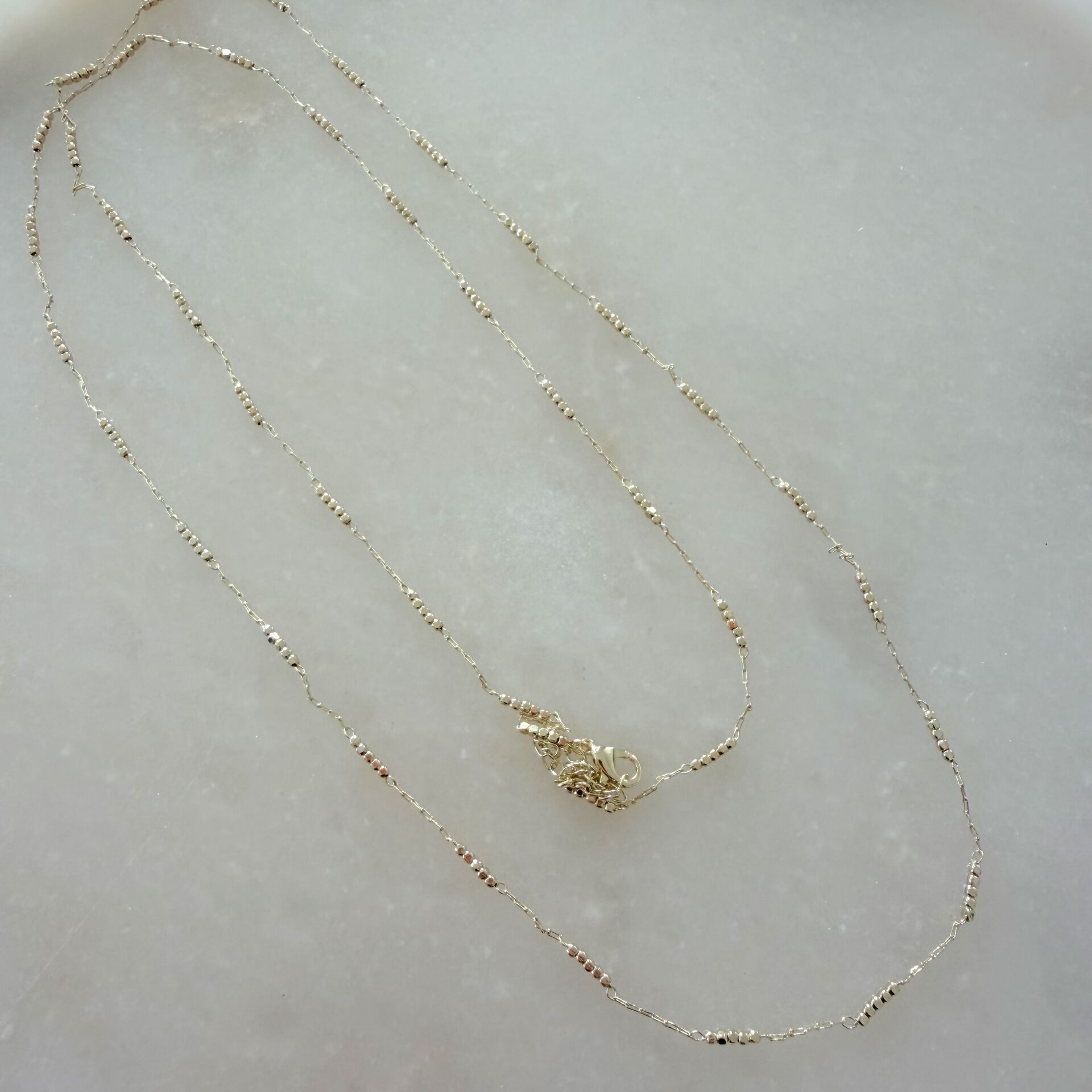 Altın Kaplama Mini Topçuk Detaylı Zincir Kolye (90cm)