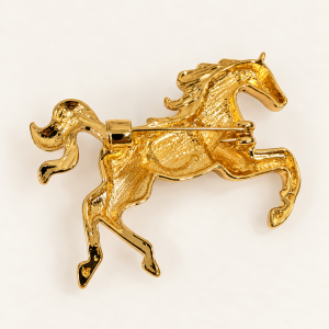 Gold At Broş