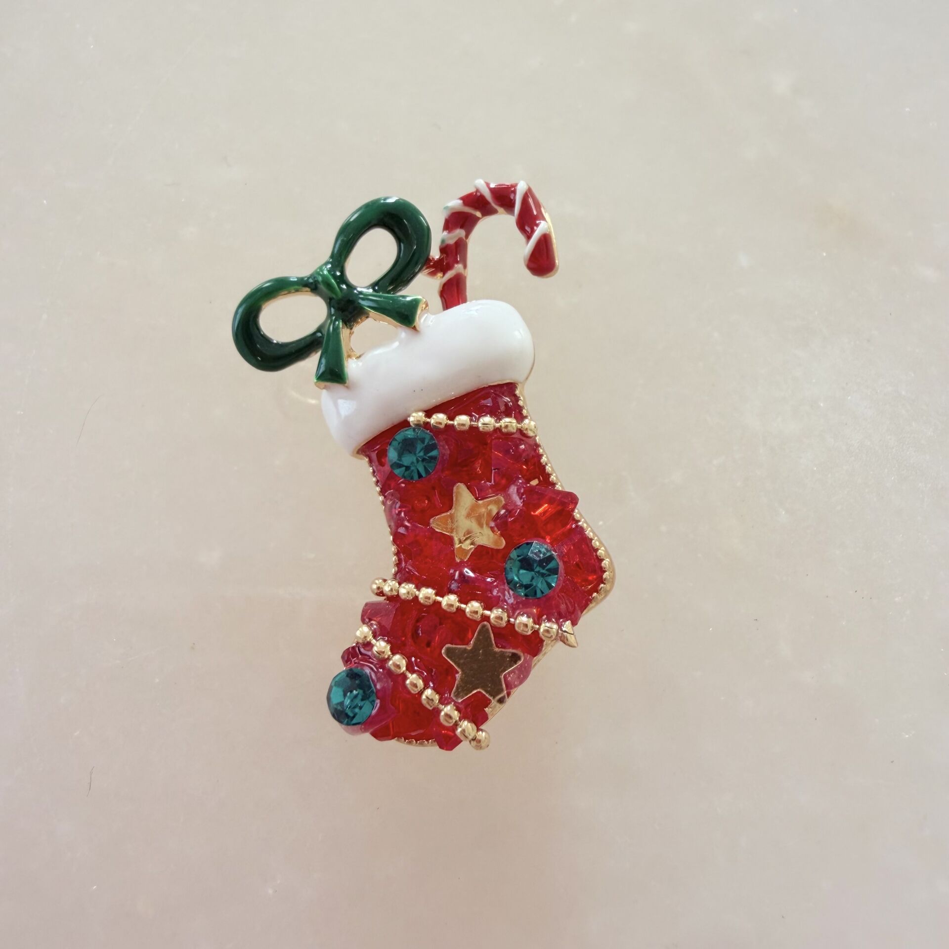 Kırmızı Boncuklu Yeniyıl Çorabı