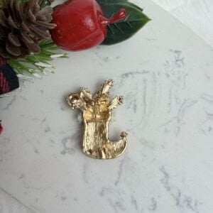 Kırmızı Boncuklu Hediye Dolu Yeniyıl Çorap Broş