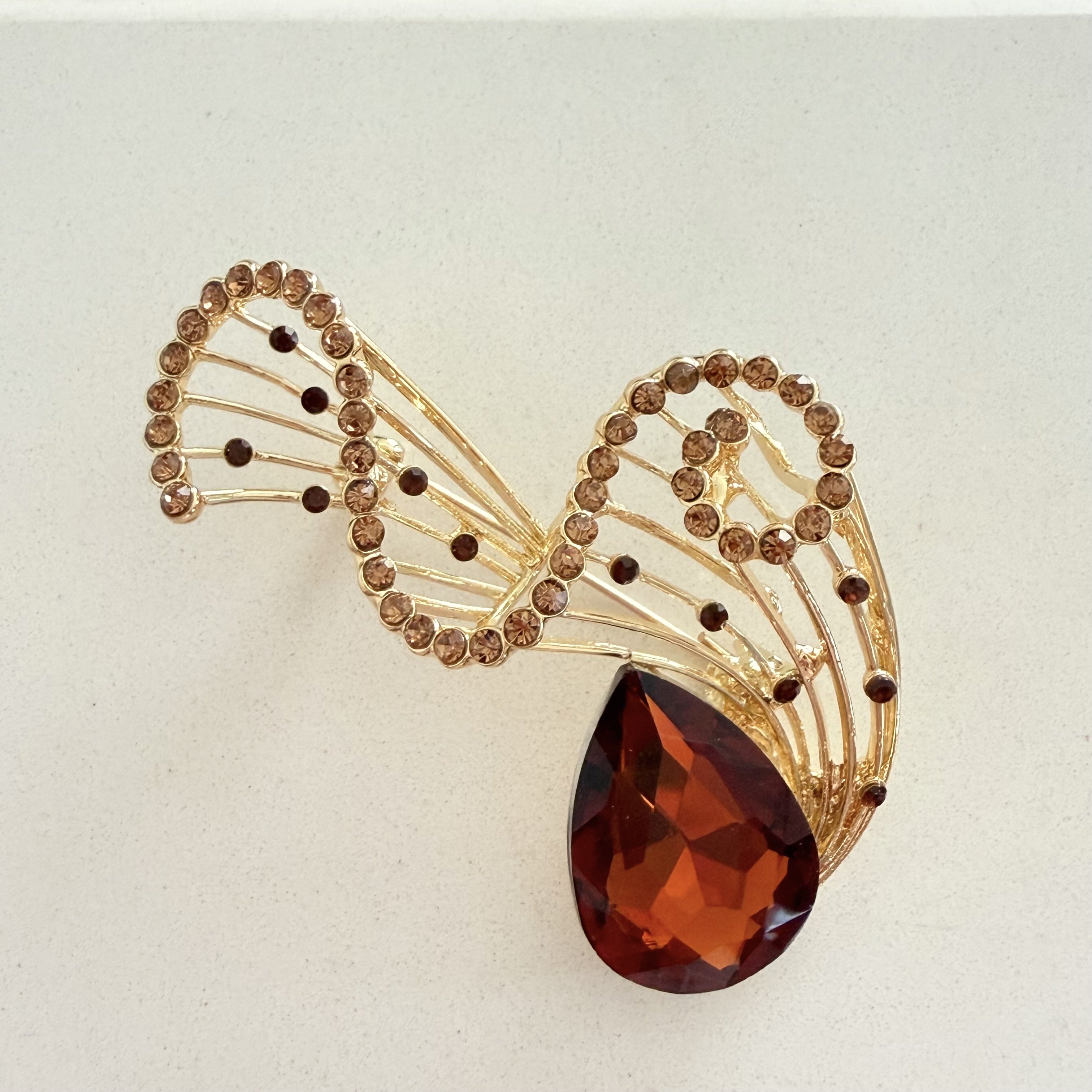 Bal Köpüğü Taşlı Broş