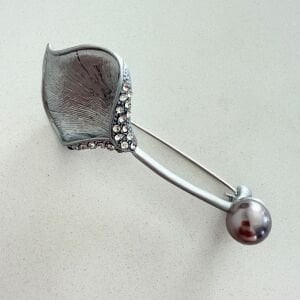 İnci Detaylı Gümüş Yaprak Broş