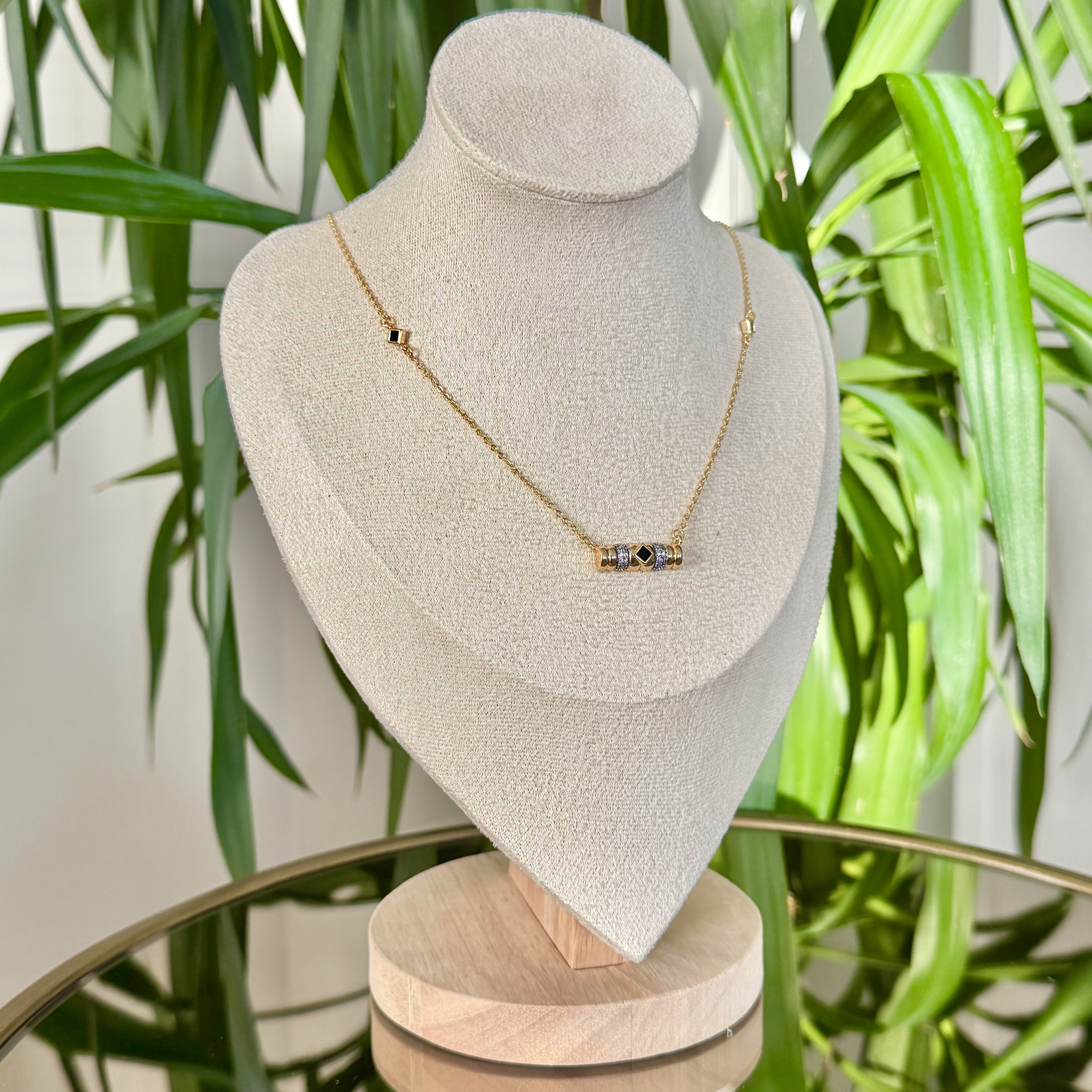 Çelik Taş Detaylı Silindir Kolye