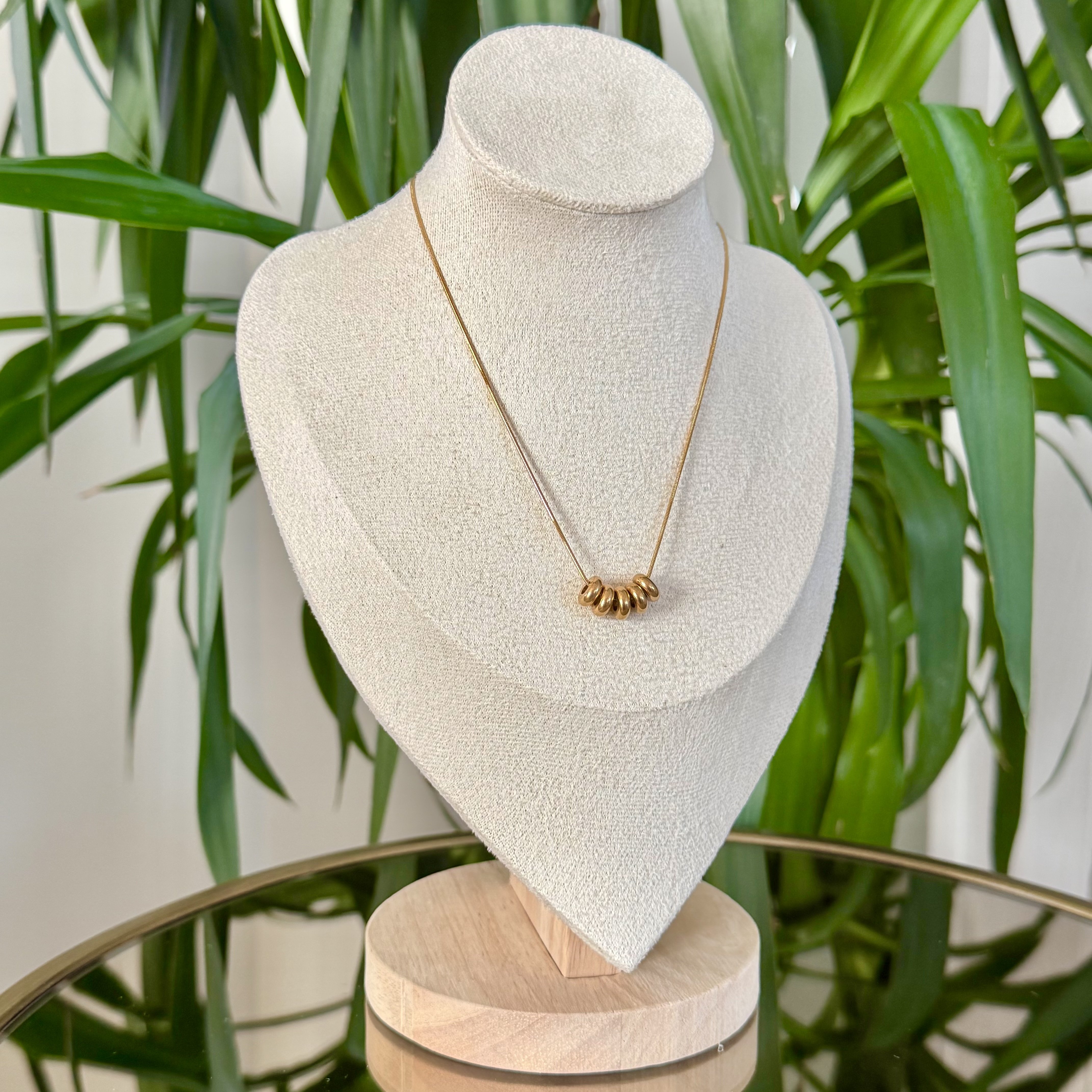 Çelik Halkalı Zincir Kolye